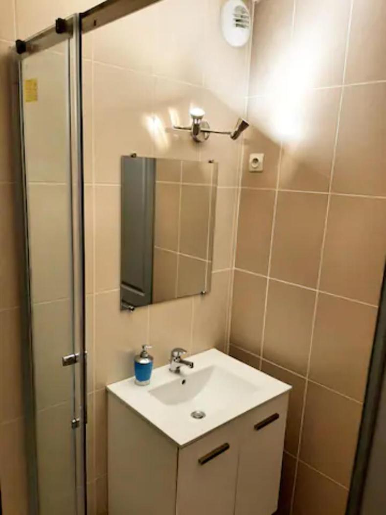Le Petit Charmeur, Parking, Wifi, Gare Apartment Flers  Exterior photo